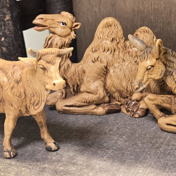 Gorgeous, 13 figure, Vintage, FONTANINI (5 Inch) Nativity scene with Creche - Picture 12 of 16